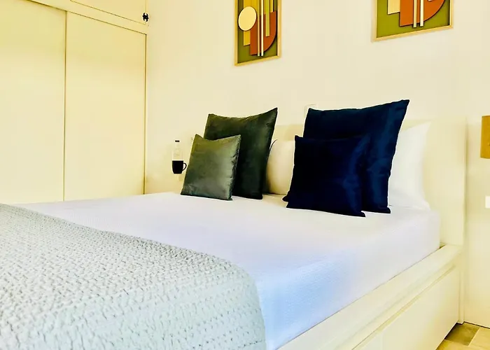 Canaryislandshost I Amanecer Коста-Тегисе